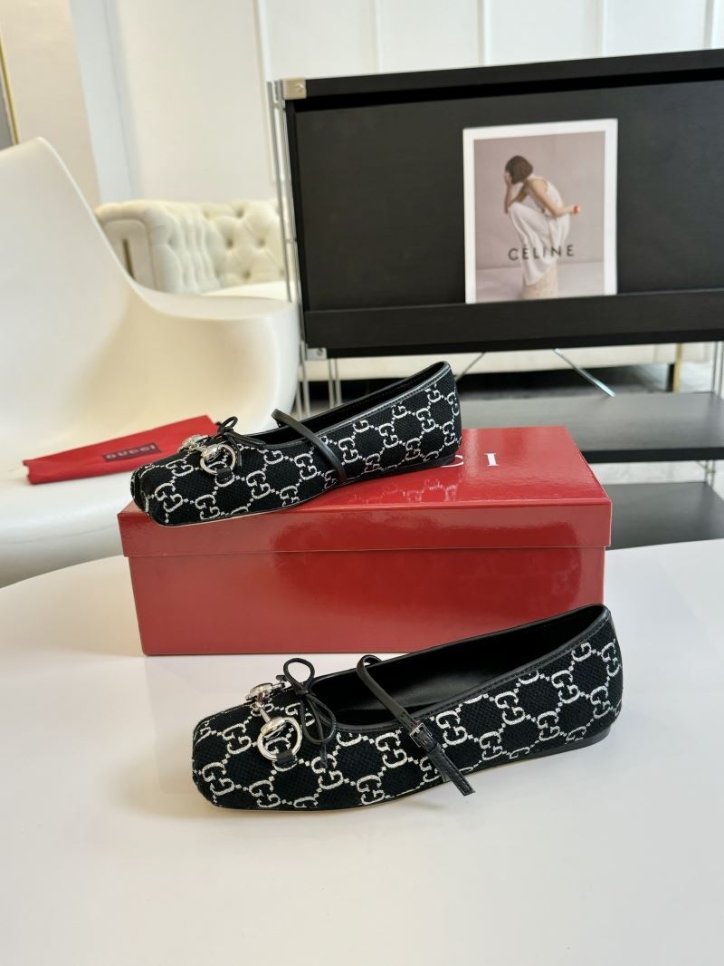 Gucci Flat Shoes